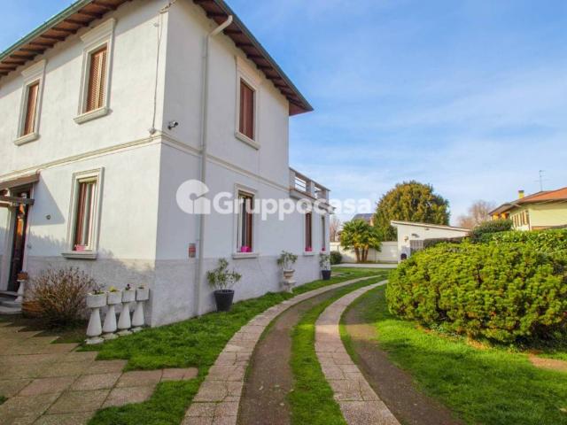 Villa Indipendente in vendita a Asmonte, Ossona
