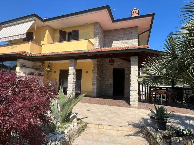 Villa Indipendente in vendita a Ossona, Lombardia