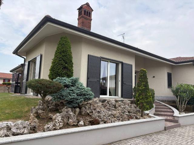 Villa Indipendente in vendita a Ossona, Lombardia