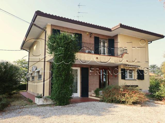 Villa Indipendente in vendita a Ostellato, Reggio Emilia