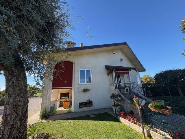 Villa Indipendente in vendita a Ostellato, Reggio Emilia