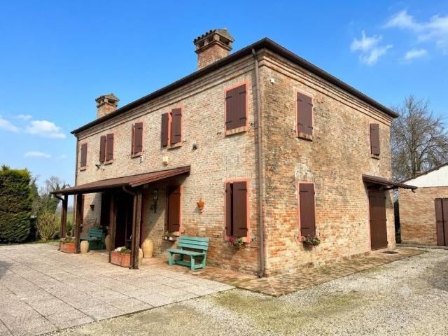 Villa Indipendente in vendita a Ostellato, Reggio Emilia