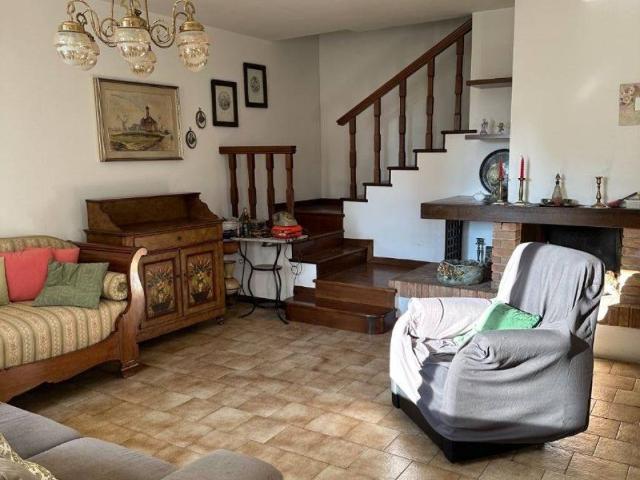 Villa Indipendente in vendita a Ostiano, Lombardia