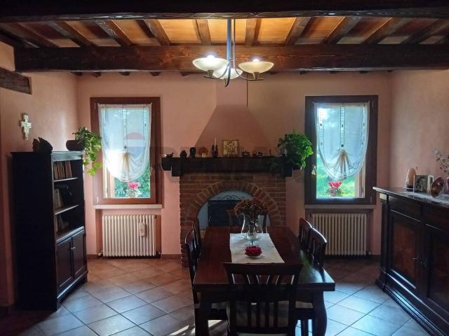 Villa Indipendente in vendita a Ostiglia, Lombardia