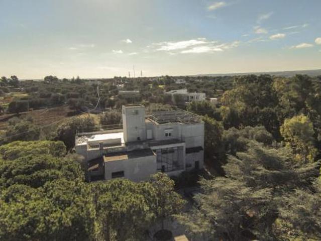 Villa Indipendente in vendita a Contrada Badessa, Puglia