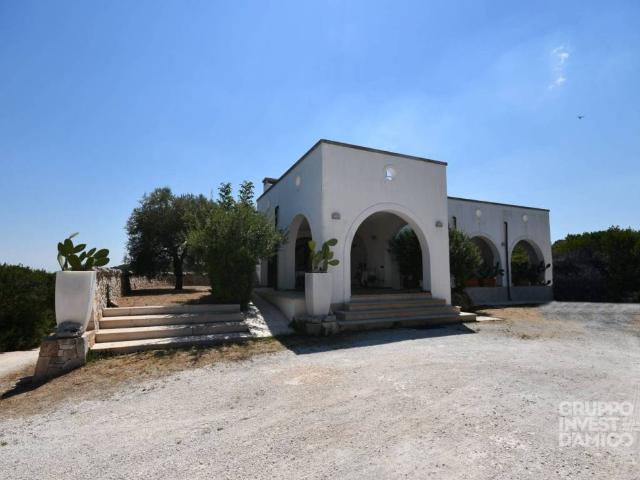 Villa Indipendente in vendita a Contrada Badessa, Puglia