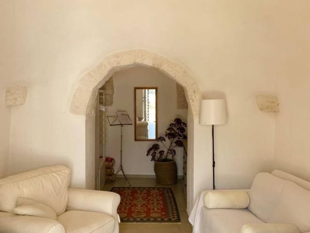 Villa Indipendente in vendita a Contrada Badessa, Puglia