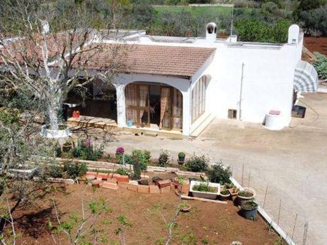 Villa Indipendente in vendita a Contrada Badessa, Puglia