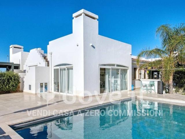 Villa Indipendente in vendita a Villanova di Ostuni, Puglia