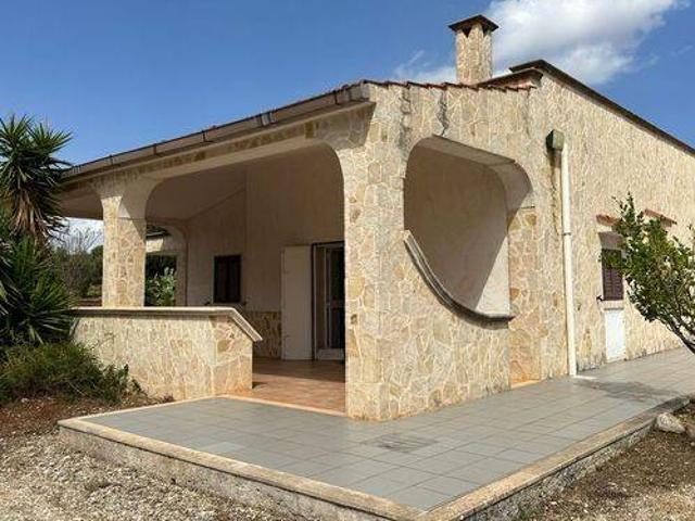 Villa Indipendente in vendita a Contrada Badessa, Puglia