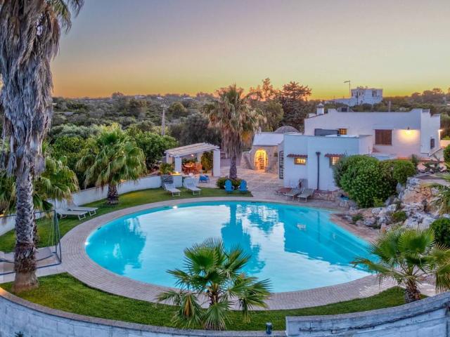 Villa Indipendente in vendita a Contrada Badessa, Puglia