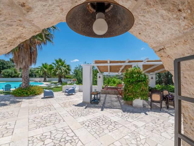 Villa Indipendente in vendita a Contrada Badessa, Puglia
