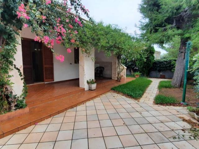 Villa Indipendente in vendita a Rosa Marina di Ostuni, Puglia