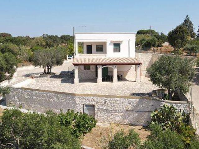 Villa Indipendente in vendita a Contrada Badessa, Puglia