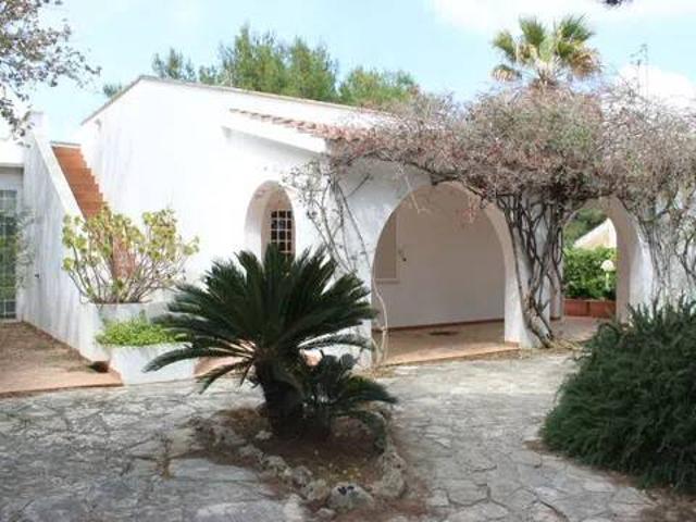 Villa Indipendente in vendita a Rosa Marina di Ostuni, Puglia