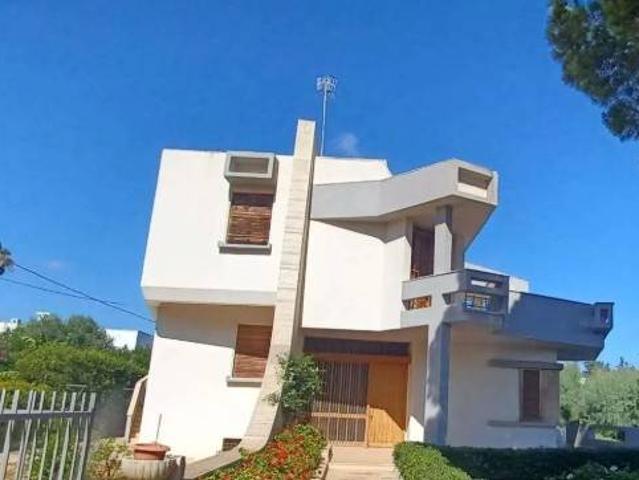 Villa Indipendente in vendita a Rosa Marina di Ostuni, Puglia