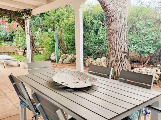 Villa Indipendente in vendita a Rosa Marina di Ostuni, Puglia