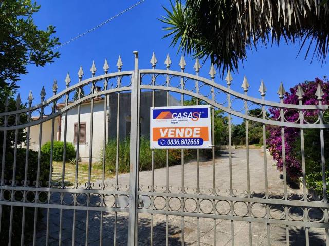 Villa Indipendente in vendita a Puglia, Lecce
