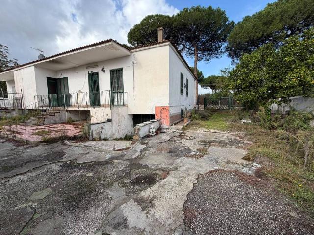 Villa Indipendente in vendita a Ottaviano, Napoli
