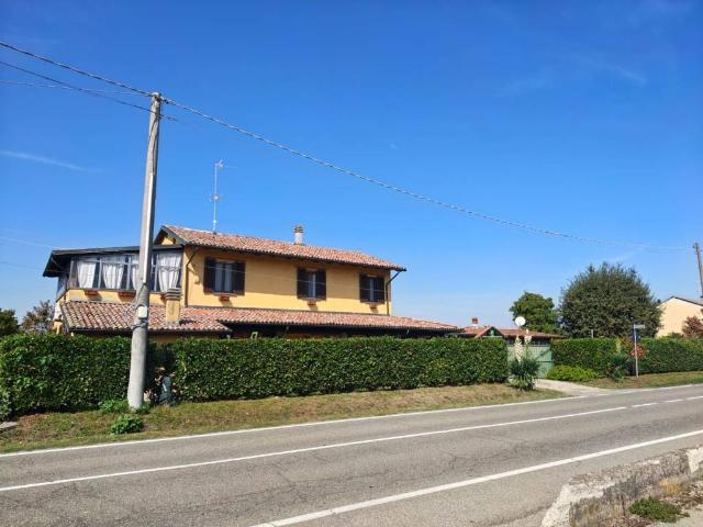 Villa Indipendente in vendita a Ottobiano, Pavia