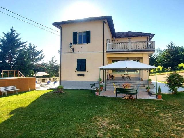 Villa Indipendente in vendita a Piemonte, Alessandria