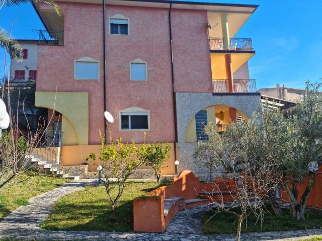 Villa Indipendente in vendita a Ozieri, Sardigna/Sardegna