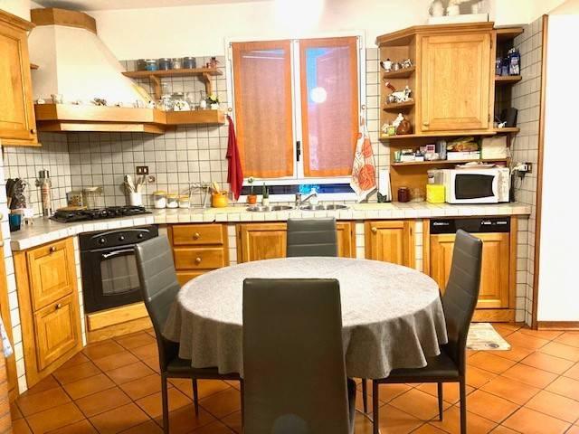 Villa Indipendente in vendita a Unione dei comuni Savena-Idice, Ozzano Dell'emilia