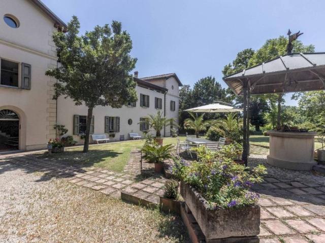 Villa Indipendente in vendita a Unione dei comuni Savena-Idice, Ozzano Dell'emilia