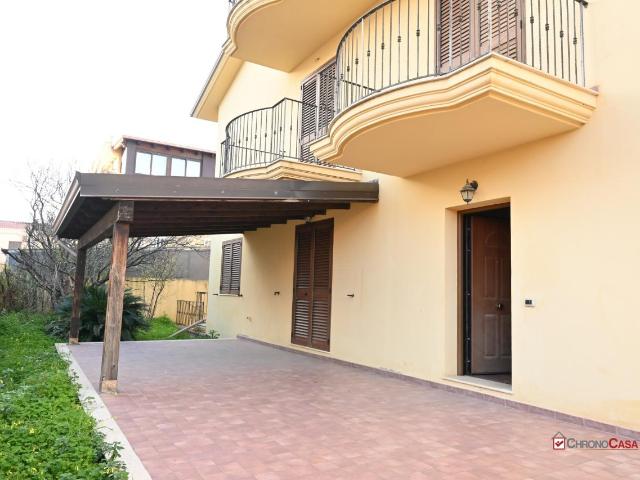 Villa Indipendente in vendita a Pace Del Mela, Sicilia