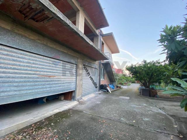 Villa Indipendente in vendita a Pace Del Mela, Sicilia