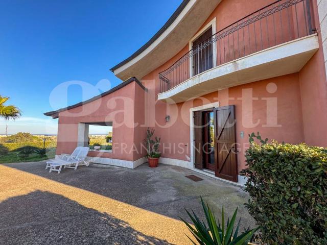 Villa Indipendente in vendita a Pachino, Sicilia