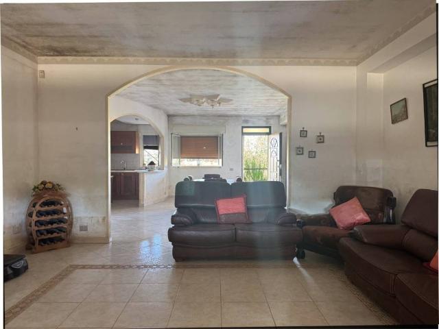 Villa Indipendente in vendita a Pachino, Sicilia
