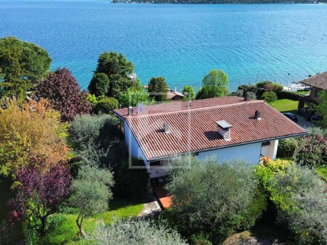 Villa Indipendente in vendita a Padenghe Sul Garda, Lombardia