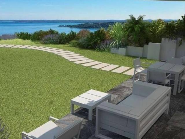 Villa Indipendente in vendita a Padenghe Sul Garda, Lombardia