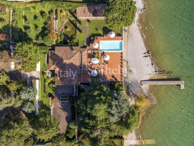 Villa Indipendente in vendita a Padenghe Sul Garda, Lombardia