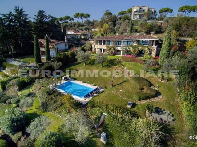 Villa Indipendente in vendita a Padenghe Sul Garda, Lombardia