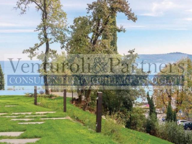 Villa Indipendente in vendita a Padenghe Sul Garda, Lombardia