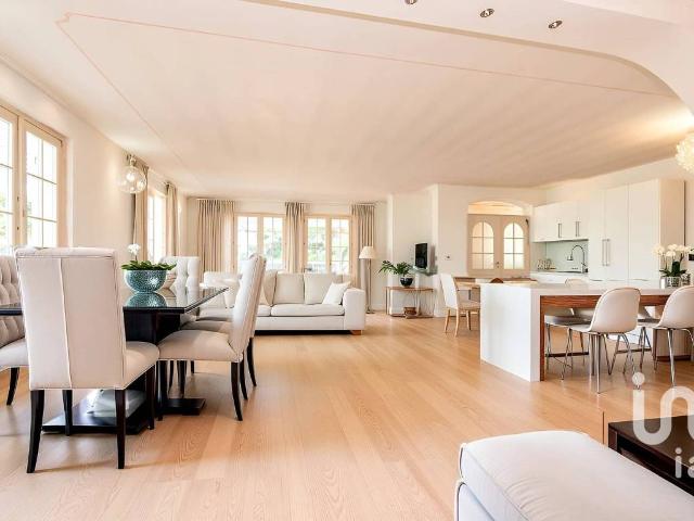 Villa Indipendente in vendita a Padenghe Sul Garda, Brescia