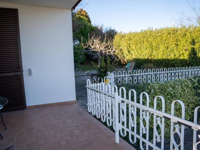 Villa Indipendente in vendita a Padenghe Sul Garda, Lombardia