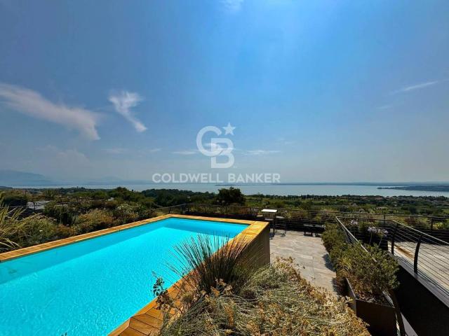 Villa Indipendente in vendita a Padenghe Sul Garda, Lombardia