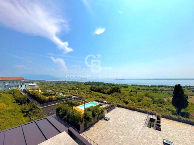 Villa Indipendente in vendita a Padenghe Sul Garda, Lombardia