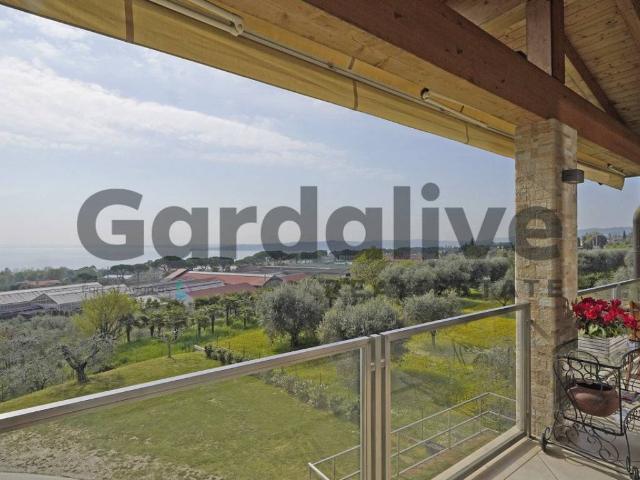 Villa Indipendente in vendita a Monte Tapino, Moniga Del Garda