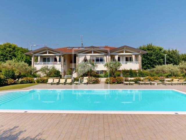 Villa Schiera in vendita a Padenghe Sul Garda, Brescia