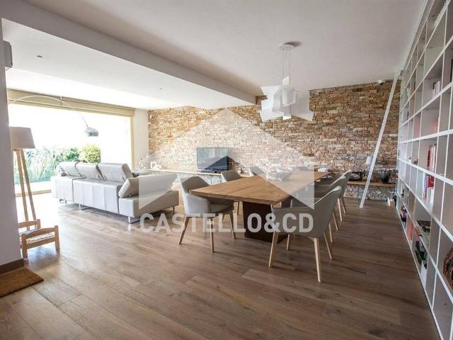 Villa Indipendente in vendita a Padenghe Sul Garda, Lombardia