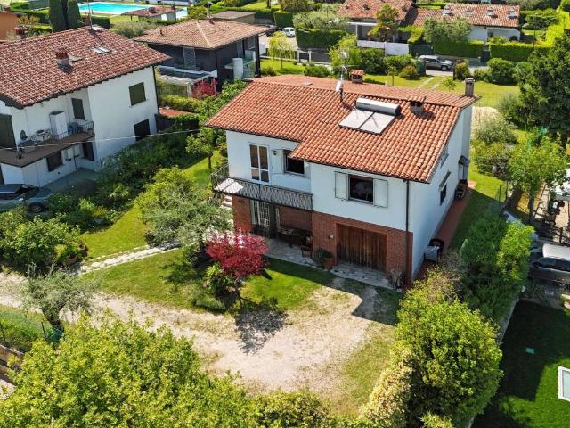 Villa Indipendente in vendita a Padenghe Sul Garda, Lombardia
