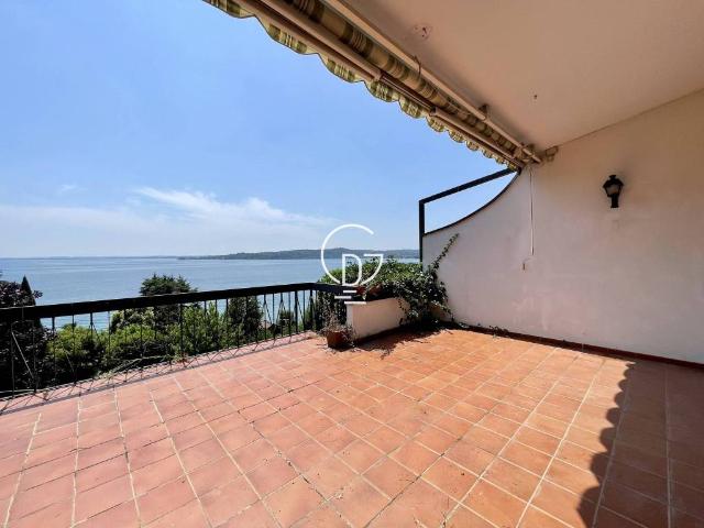 Villa Indipendente in vendita a Padenghe Sul Garda, Lombardia