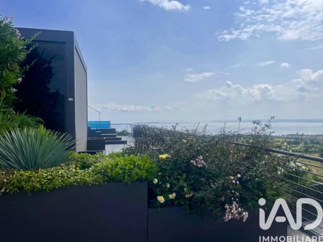 Villa Indipendente in vendita a Padenghe Sul Garda, Lombardia