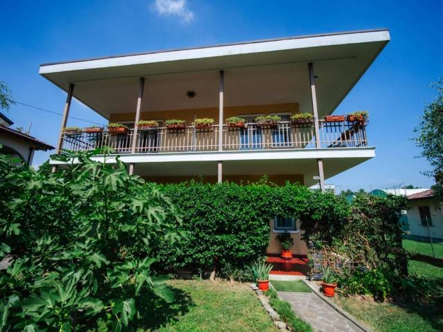Villa Indipendente in vendita a Paderno D'adda, Lombardia