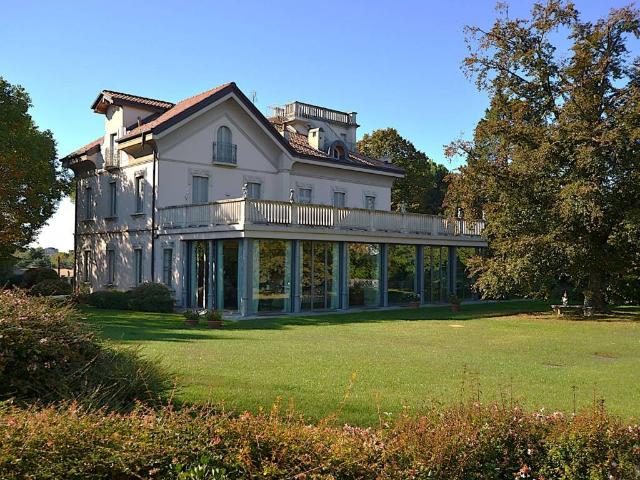 Villa Indipendente in vendita a Paderno D'adda, Lombardia