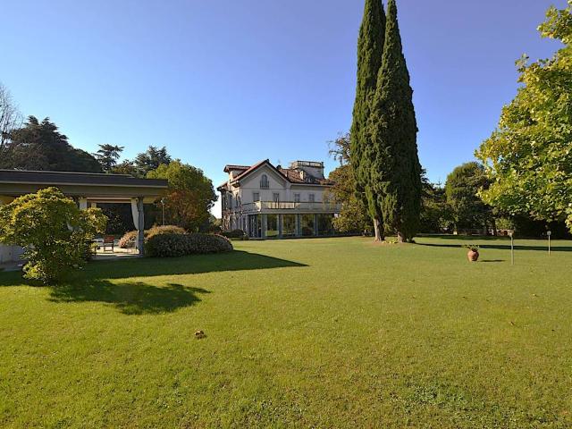 Villa Indipendente in vendita a Paderno D'adda, Lombardia